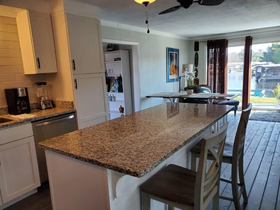 3 Bed, 2 Bath, Waterfront, Dock, Large Driveway Villa Tavares Exteriör bild